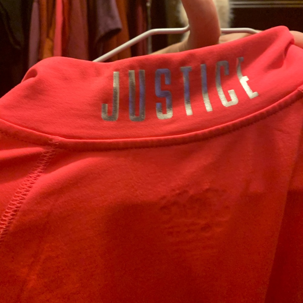 Athletic pullover - Picture 2 of 3